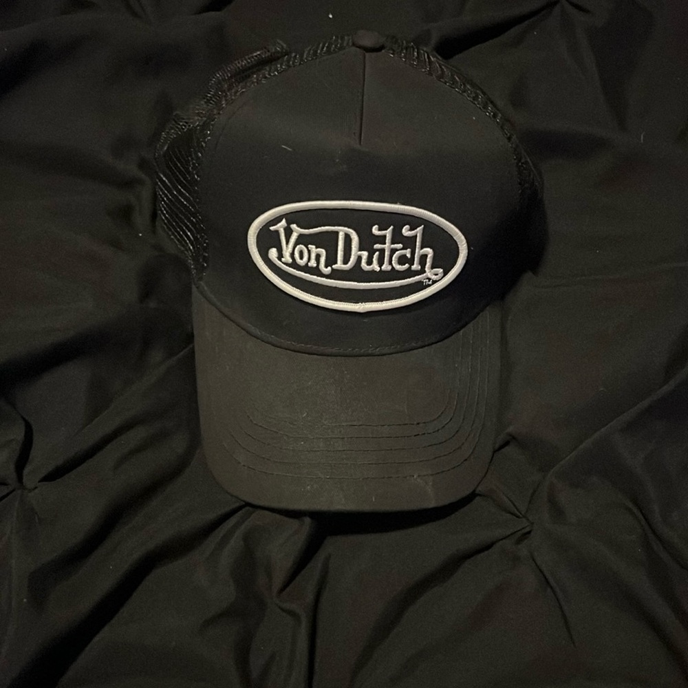 Von Dutch trucker hat